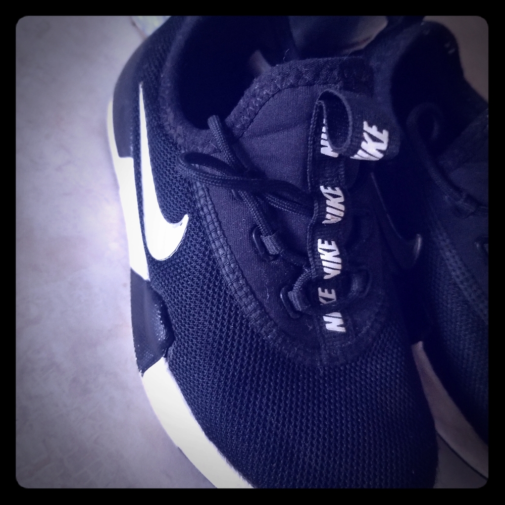 Nike gym shoes